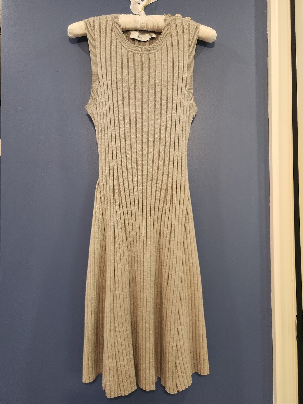 Sleeveless Ribbed Knit Dress in Light Gray [Greylin]